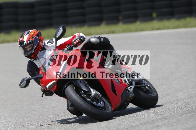 /27 12.06.2025 Ducati Schweiz Trackday Warmup  ADR/gruen-vert/ohne
